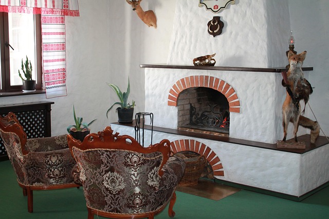 Free Table House photo and picture