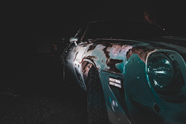 Free Abandoned Car photo and picture