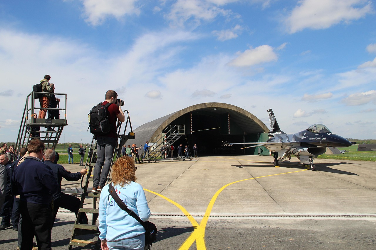 F16 - free online jigsaw puzzle photo
