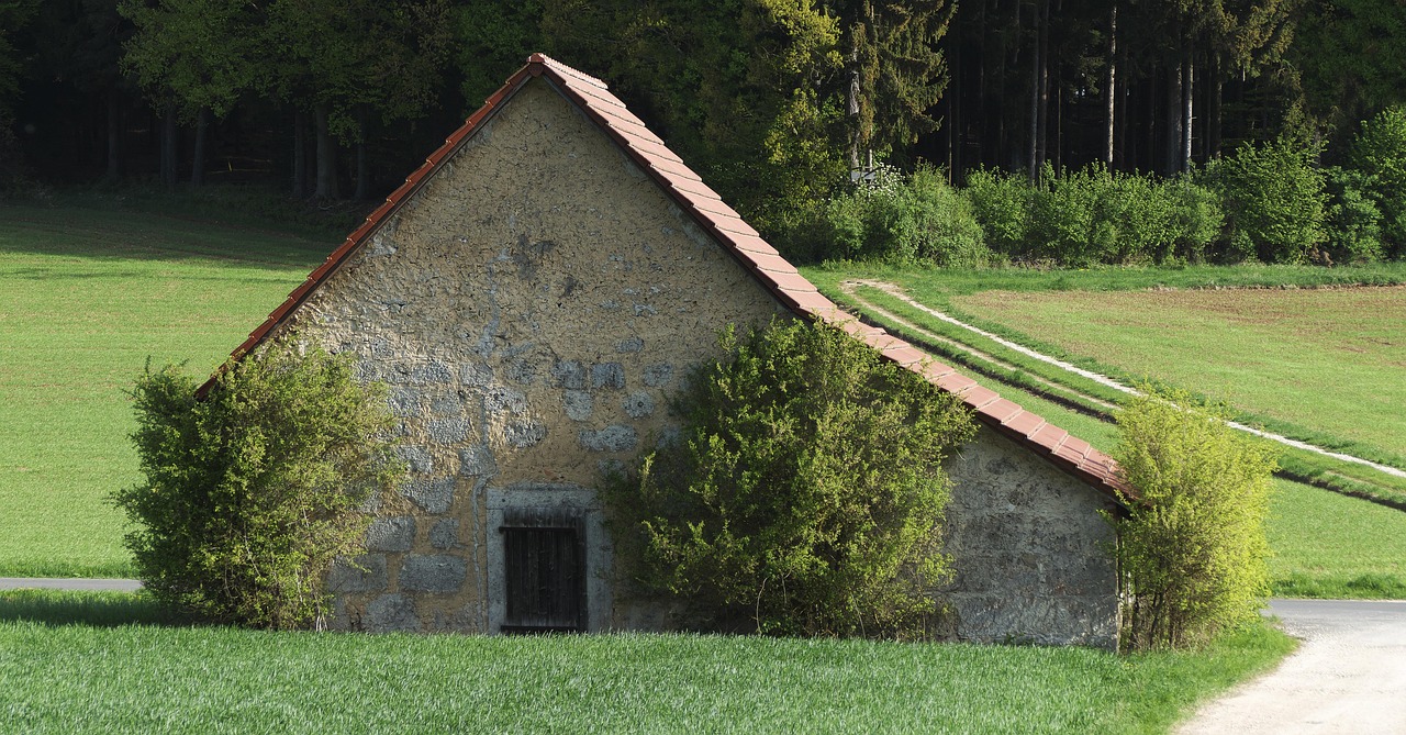 Field Barn - free online jigsaw puzzle photo