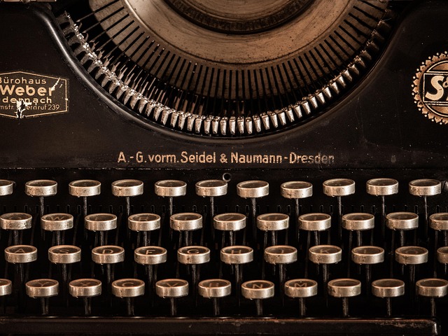 Free Typewriter Antique photo and picture
