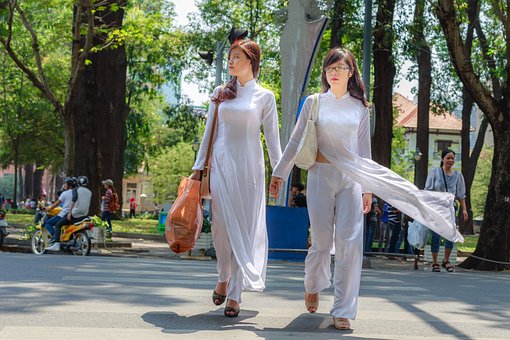 Vietnam, Long Coat, Page, The Tradition