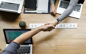 Team Zusammenarbeit Zusammenhalt Kostenloses Bild Auf Pixabay team-zusammenarbeit-zusammenhalt-kostenloses-bild-auf-pixabay