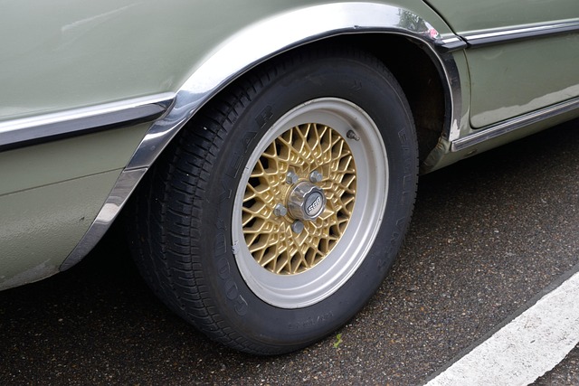 Free Car Wheel photo and picture