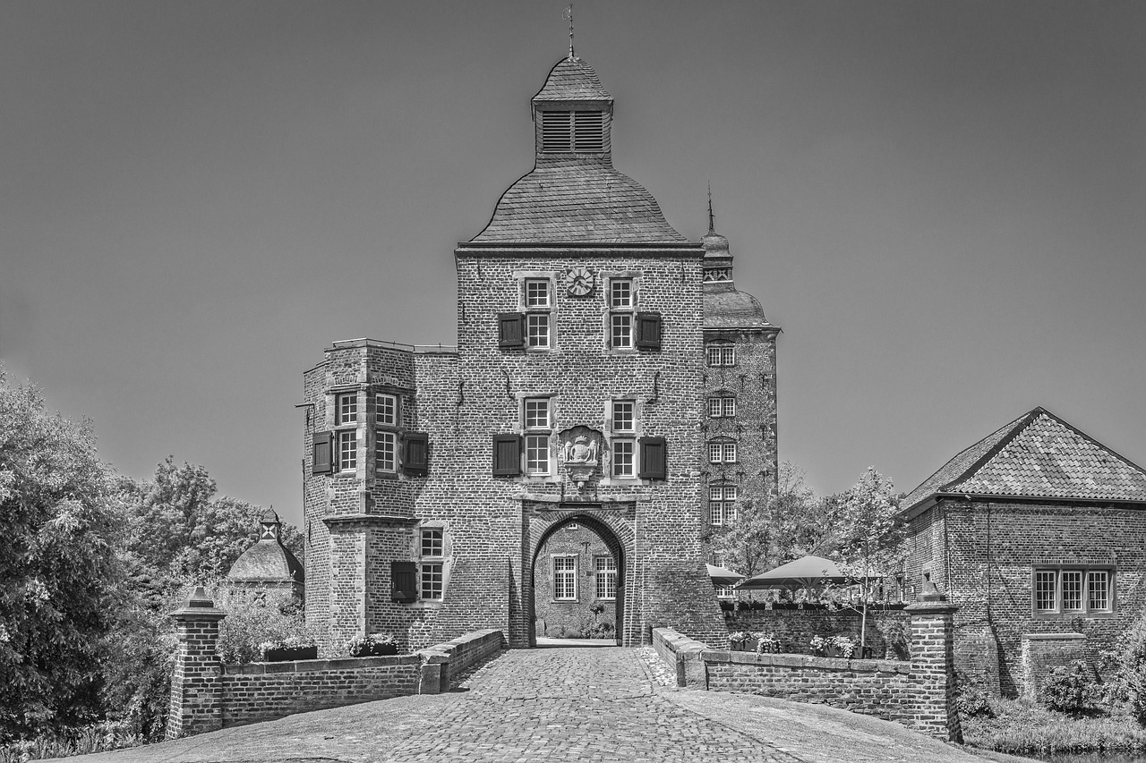 Castle - free online jigsaw puzzle photo