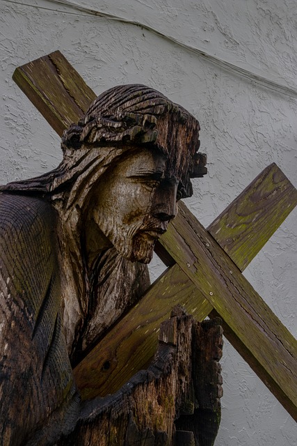 Free Statue 80D photo and picture