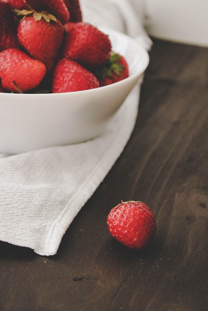 Free Strawberries Berries photo and picture