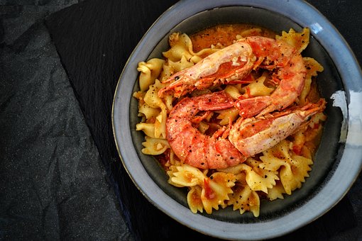 Massa, Camarões, Tomate, Molho, Chapeado