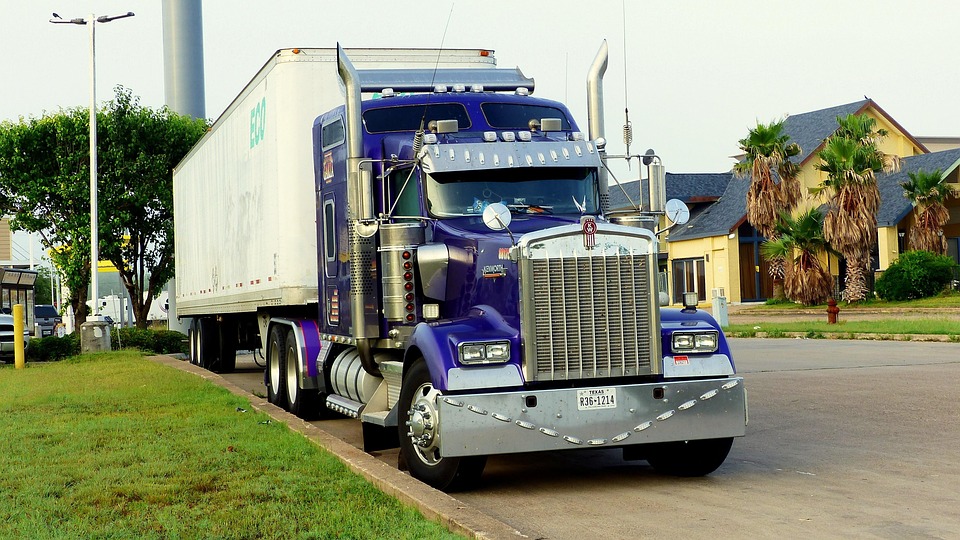 Driving Awake: Top Strategies for Battling Trucking Fatigue
