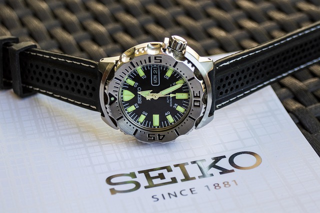Free Hour S Watch photo and picture