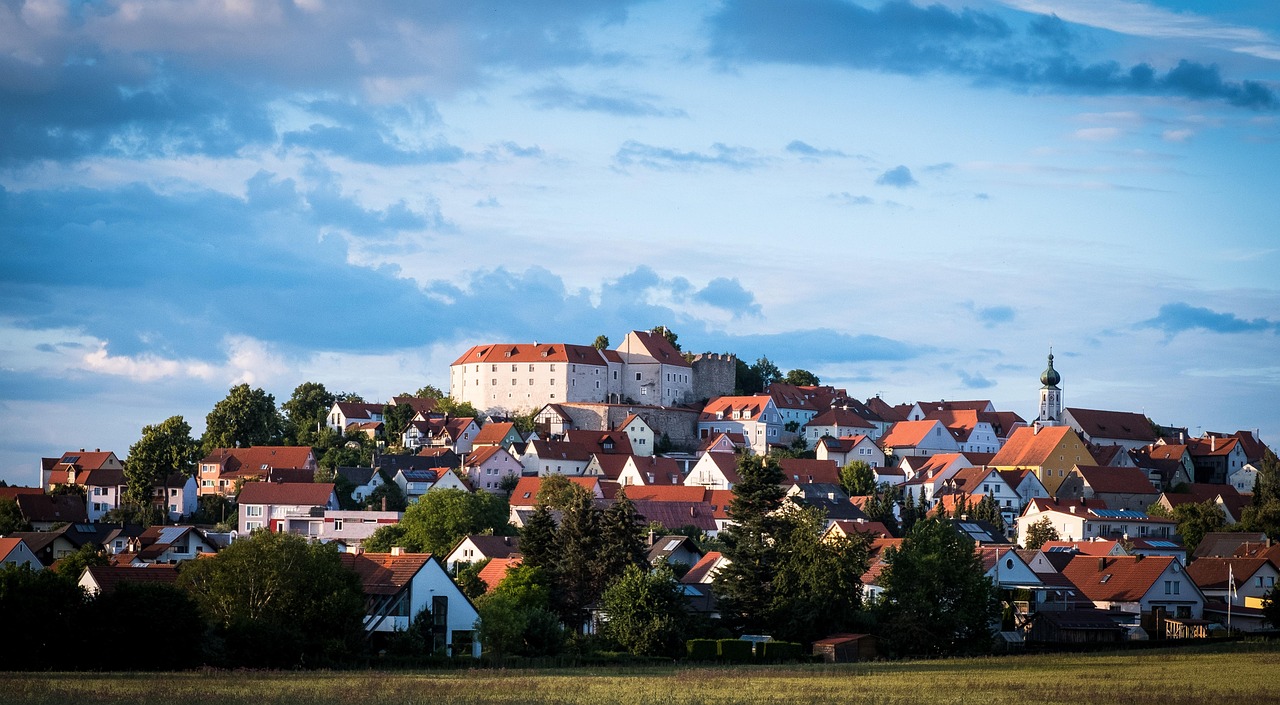 Village - free online jigsaw puzzle photo