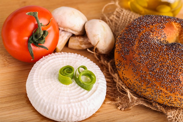 tomato, cheese, bagel, breakfast, delicious, meal, vegetables, gourmet, brown breakfast, bagel, bagel, bagel, bagel, bagel