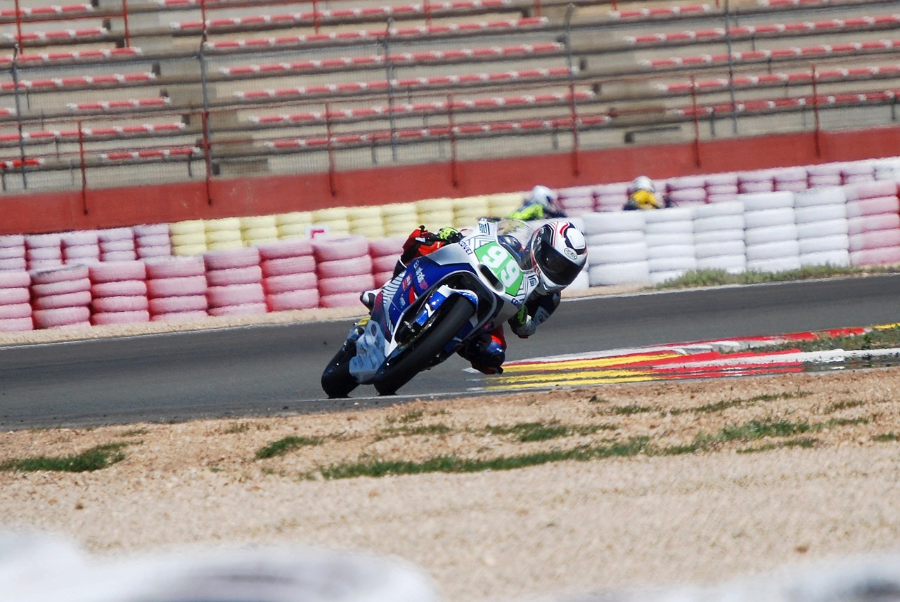 Федерация мотоциклетного спорта. Motorcycling circuit.