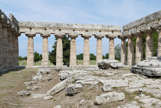 Free Paestum Italy photo and picture