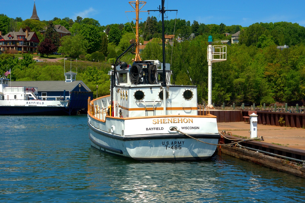 Noaa Vessel Shenehon - free online jigsaw puzzle photo