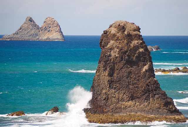 Free Sea Rock photo and picture