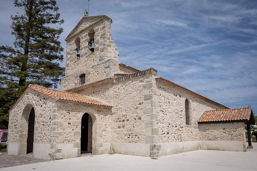 Kirke, Lacanau, Steiner, Tidligere
