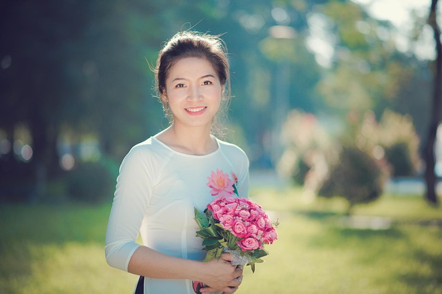 Free Girl Flower Background photo and picture