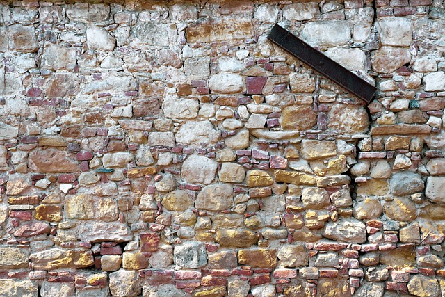 Free Wall House photo and picture