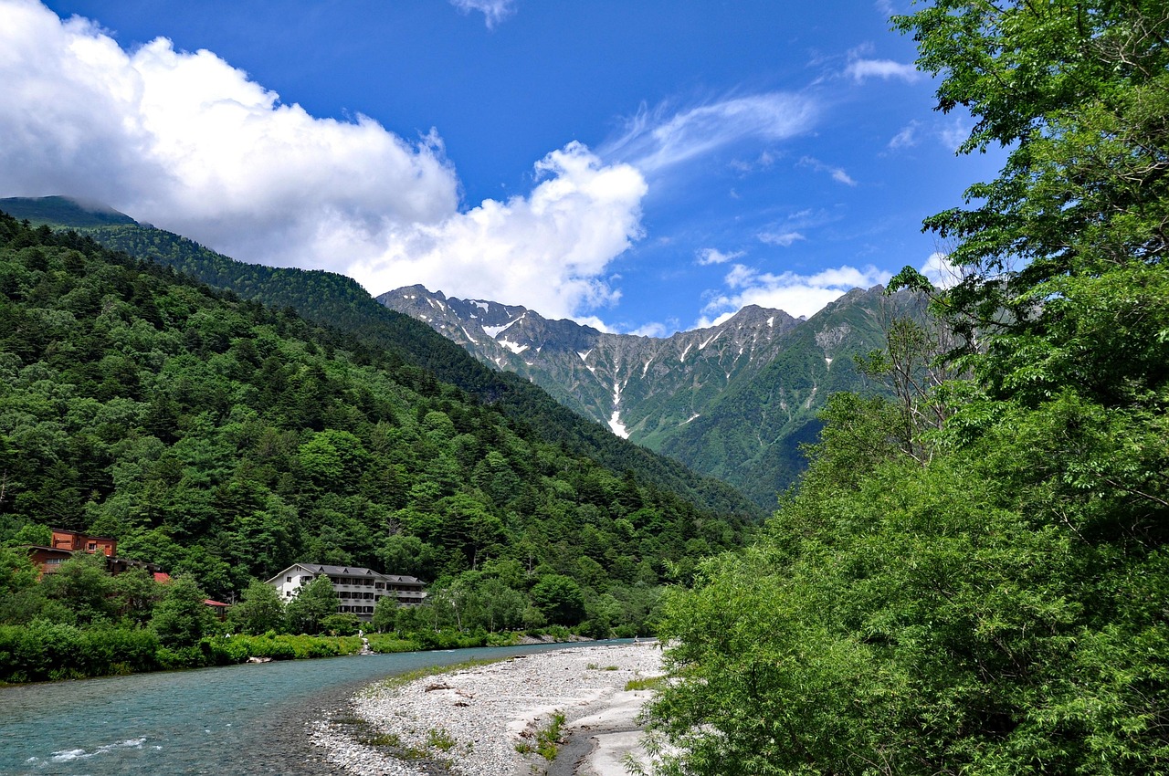 Kamikochi, Sungai Azusa, Hodaka, Gunung