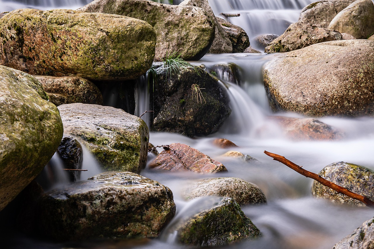 Waterfall - free online jigsaw puzzle photo