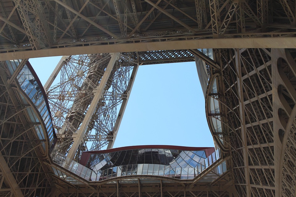 paris eiffel tower structure