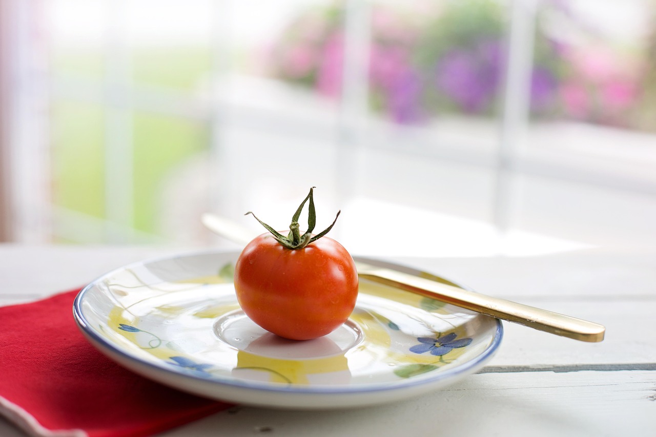 tomato-3594917_1280.jpg