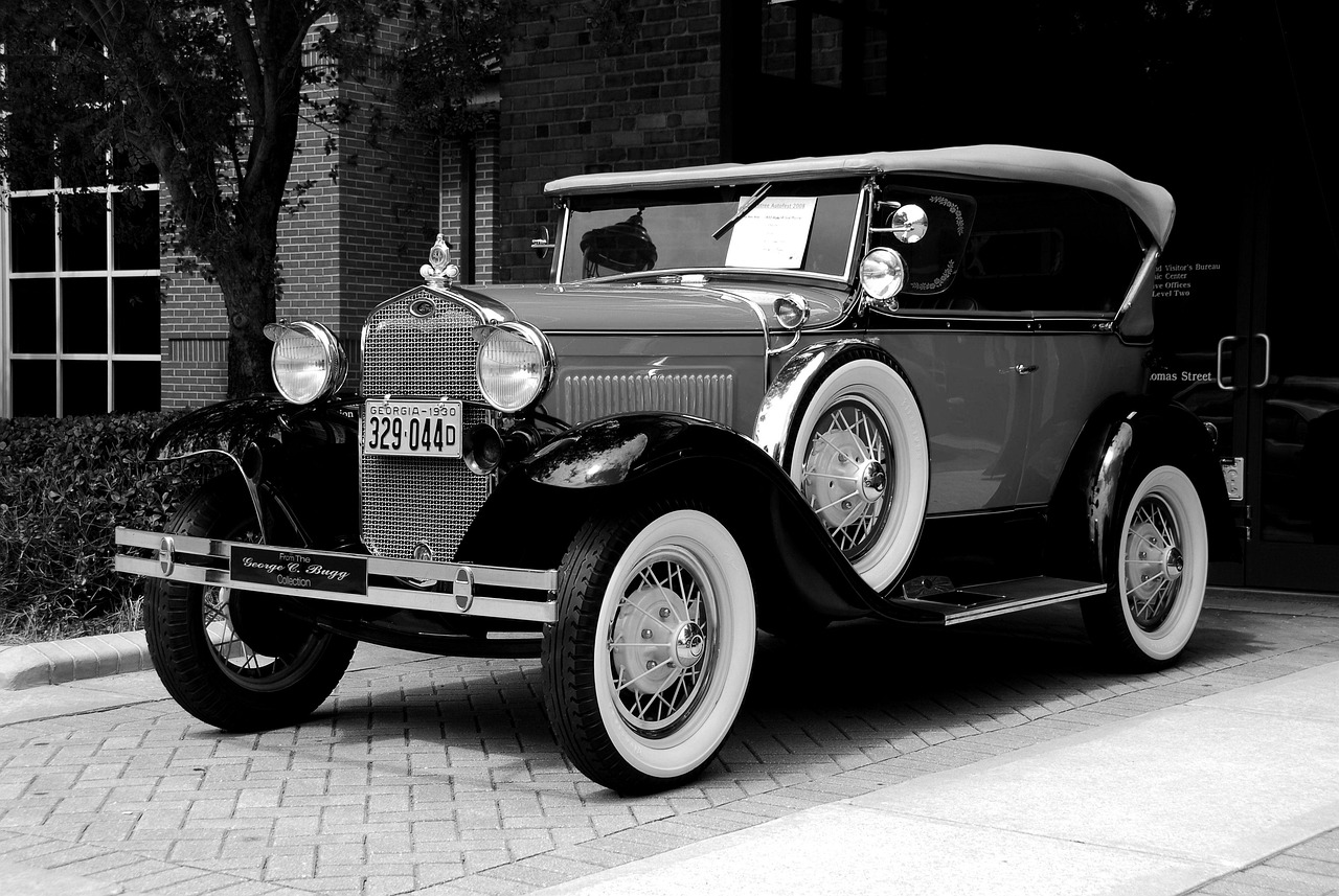 Vintage Car - free online jigsaw puzzle photo