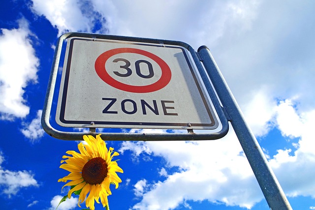 10+ Free 30 Zone & Speed Limit Images - Pixabay