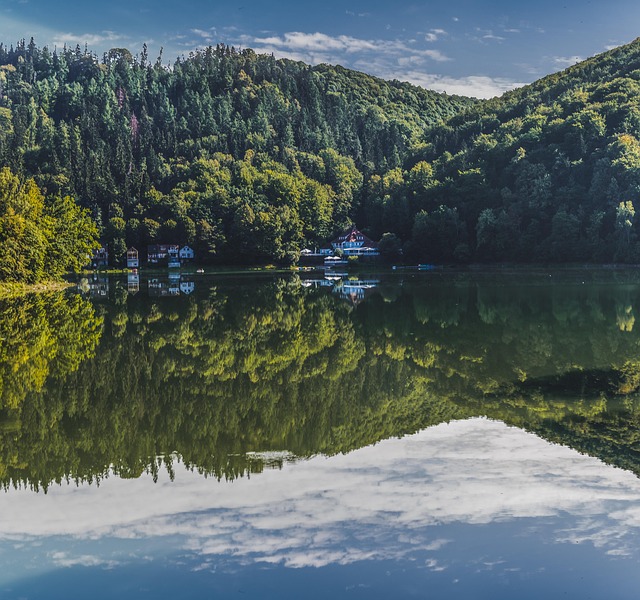 Free Mountains Lake photo and picture