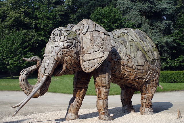 Free Elephant Wood photo and picture