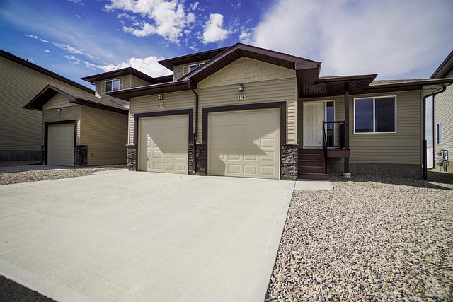 Free Driveway Home photo and picture