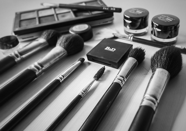 10+ Free Make Up Kit & Makeup Images - Pixabay