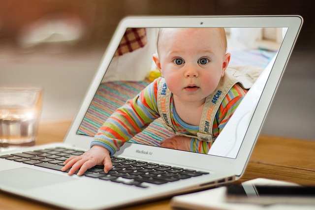Free Child Baby photo and picture