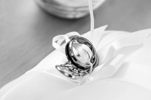 Free Wedding Band photo and picture