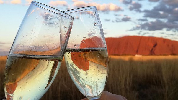 ULURU, YOUR DINNER UNDER THE STARS