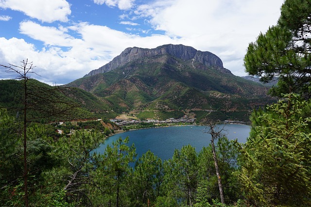 Free Lugu-Lake China photo and picture