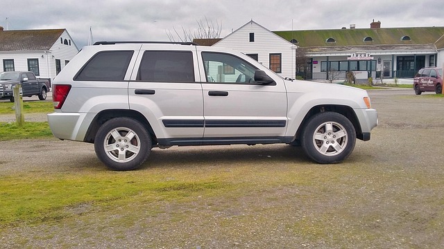 Free Jeep Grand Cherokee photo and picture