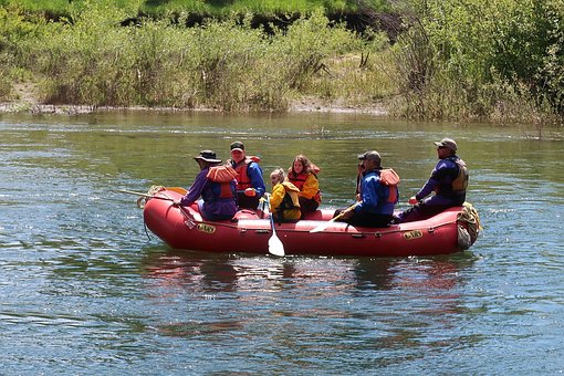 Viaje En Barco, Rápidos, Río, Rafting