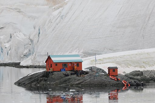 Free Hut Antarctic photo and picture