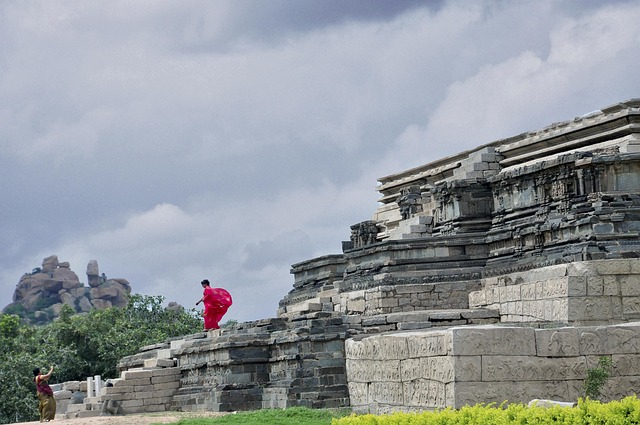Free Woman Hampi photo and picture