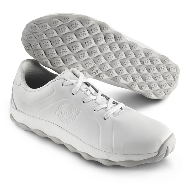 Free The Barber'S Shoes White Service Shoes photo and picture