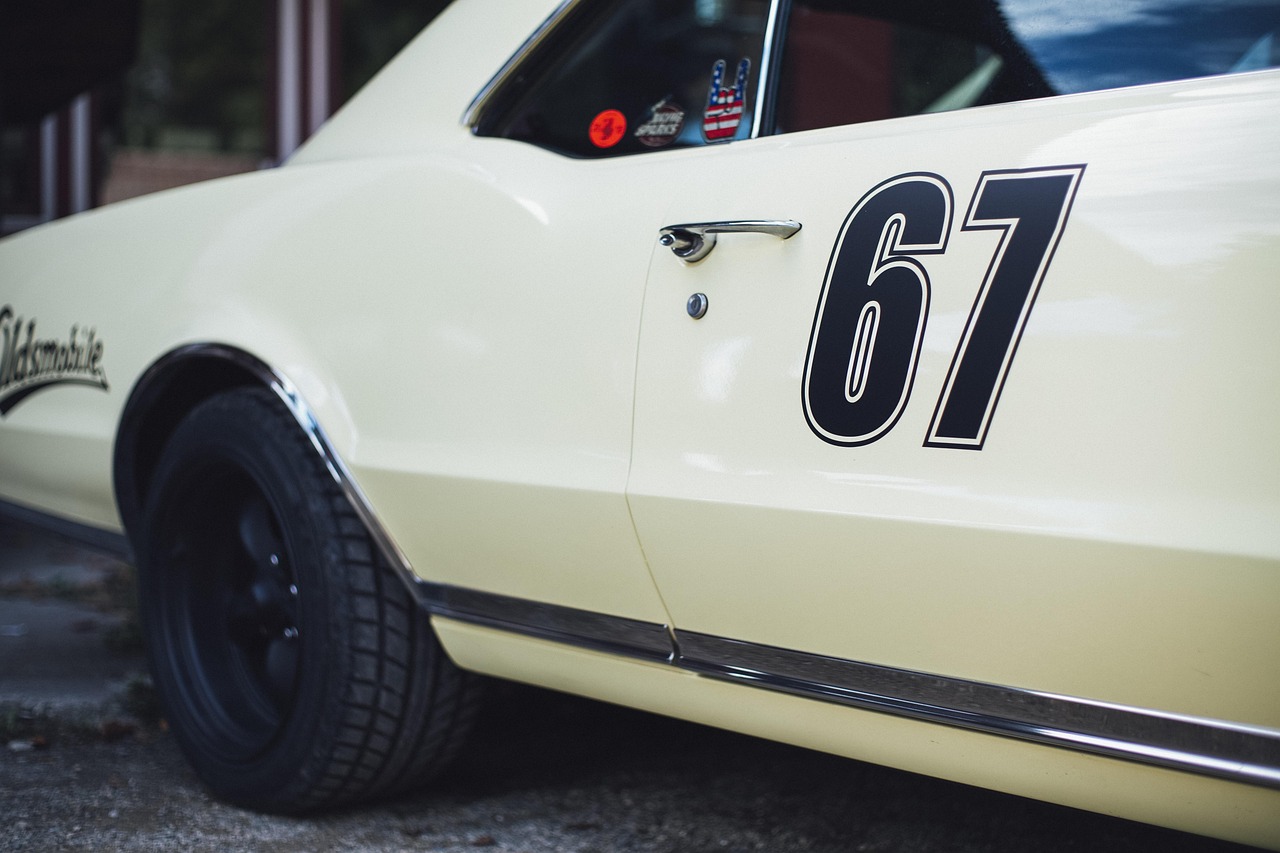 Antique Car - free online jigsaw puzzle photo