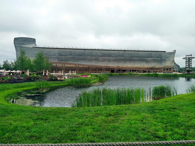 Free Noah Ark photo and picture