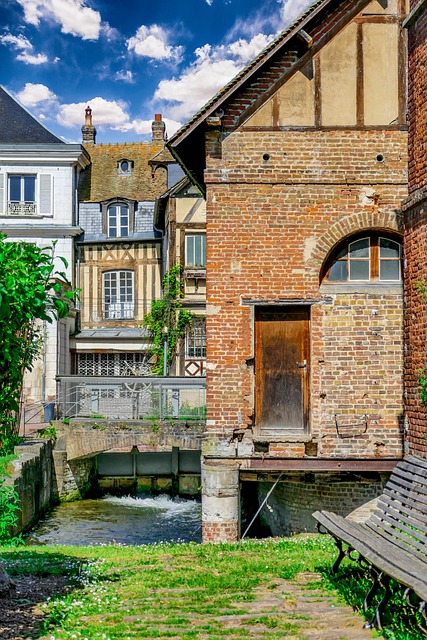 Free Had Louviers photo and picture