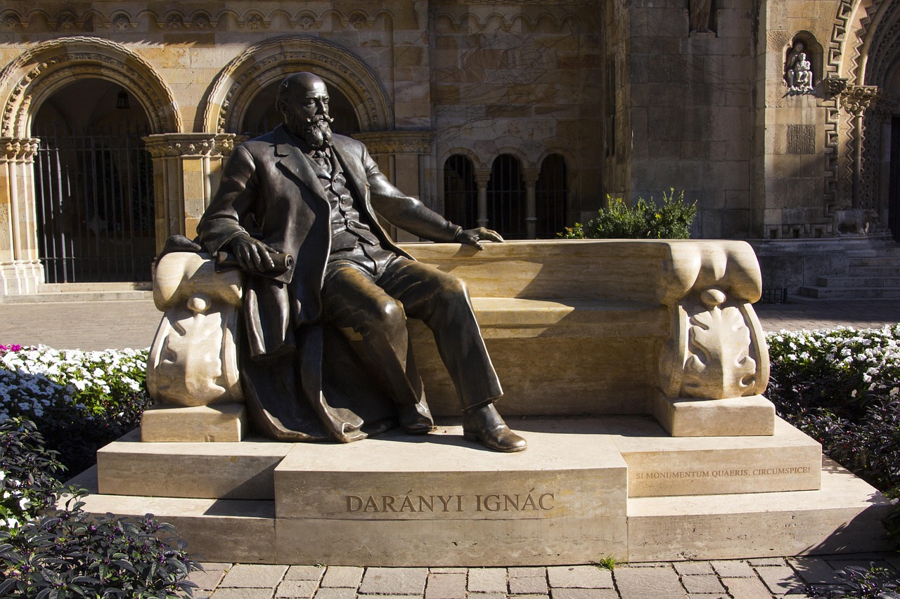 unkari-patsas-monumentti-ilmainen-valokuva-pixabayssa-pixabay