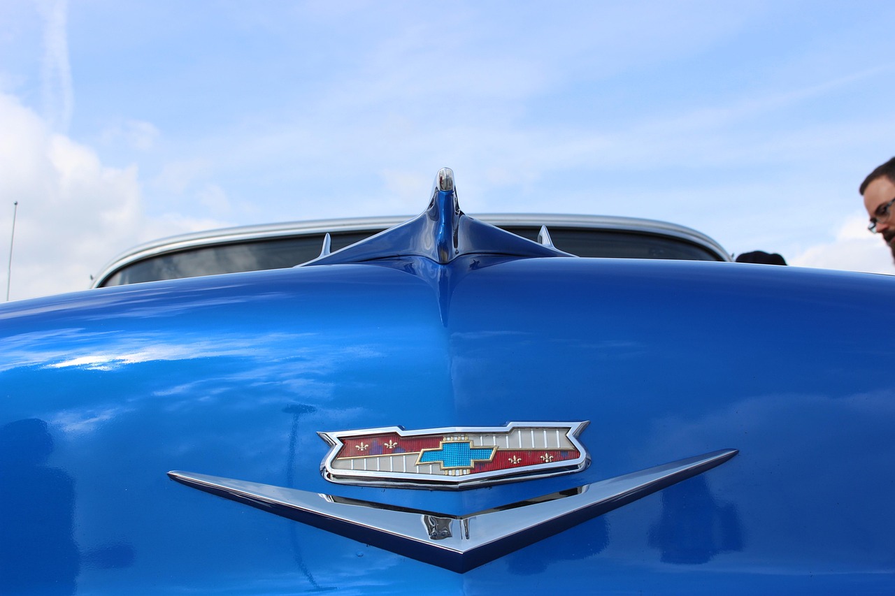 Antique Car - free online jigsaw puzzle photo