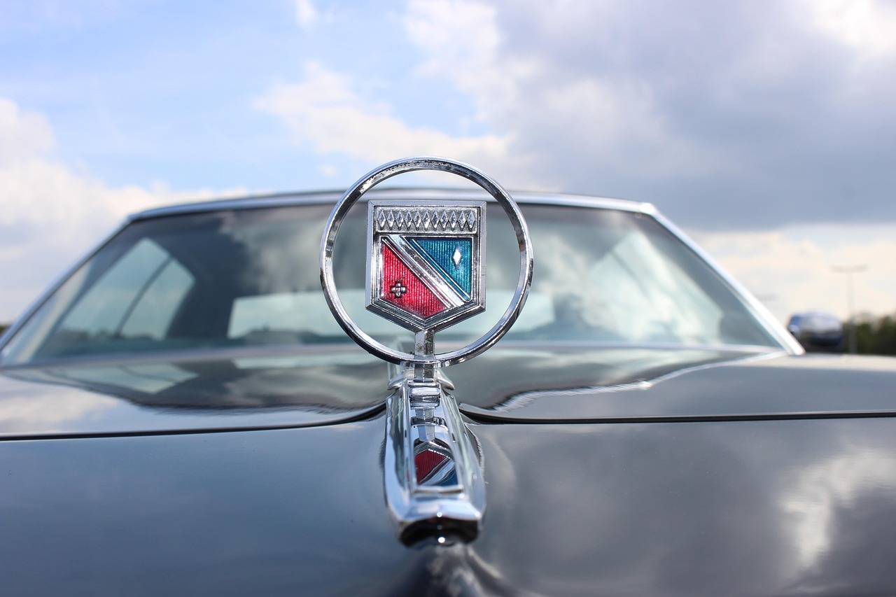 Antique Car - free online jigsaw puzzle photo