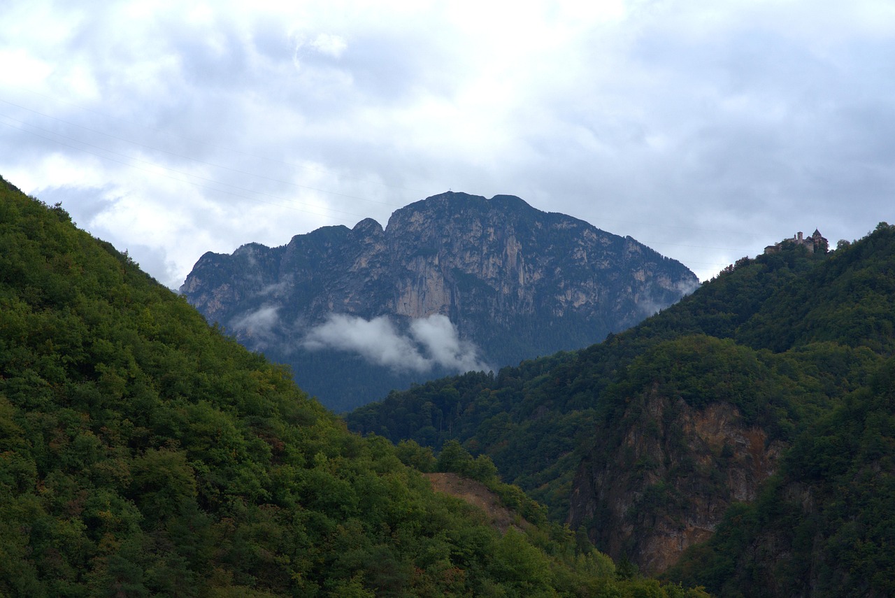 黃山夏日游戲攻略，享受獨(dú)特的清涼之旅
