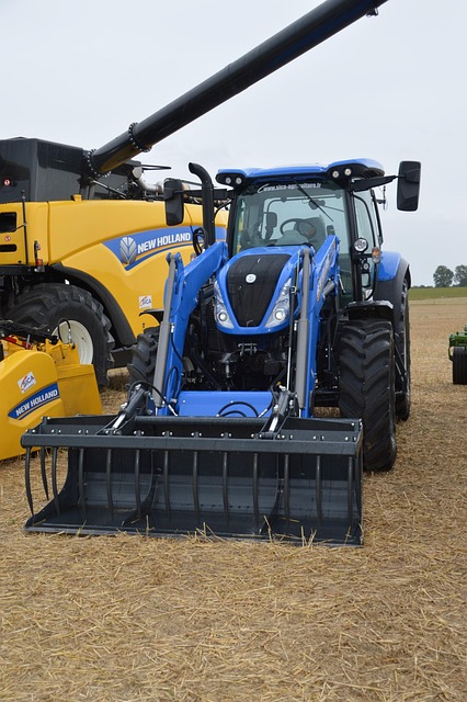 Free Tractor Agriculture photo and picture